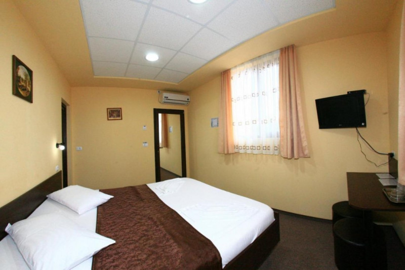 Pensiune 10 camere de inchiriat
