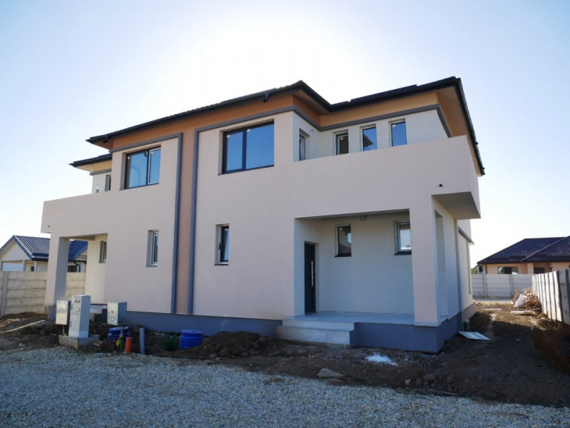 Vila Duplex DOMNESTI - La ALB