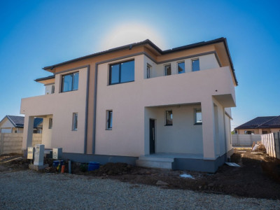 Vila Duplex DOMNESTI - La ALB