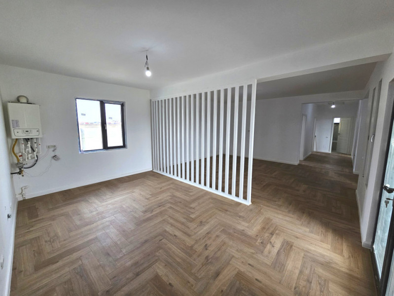 Casă cu 4 camere - Curte 950mp - Domnești/Clinceni