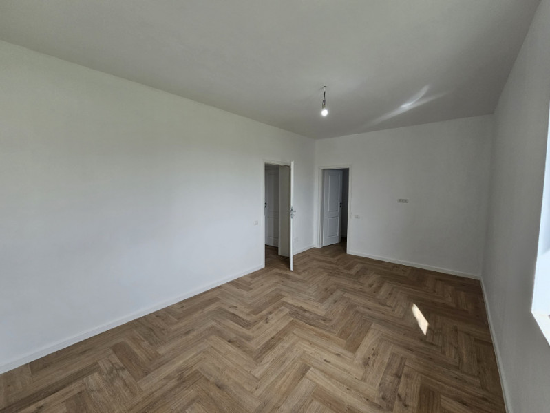 Casă cu 4 camere - Curte 950mp - Domnești/Clinceni
